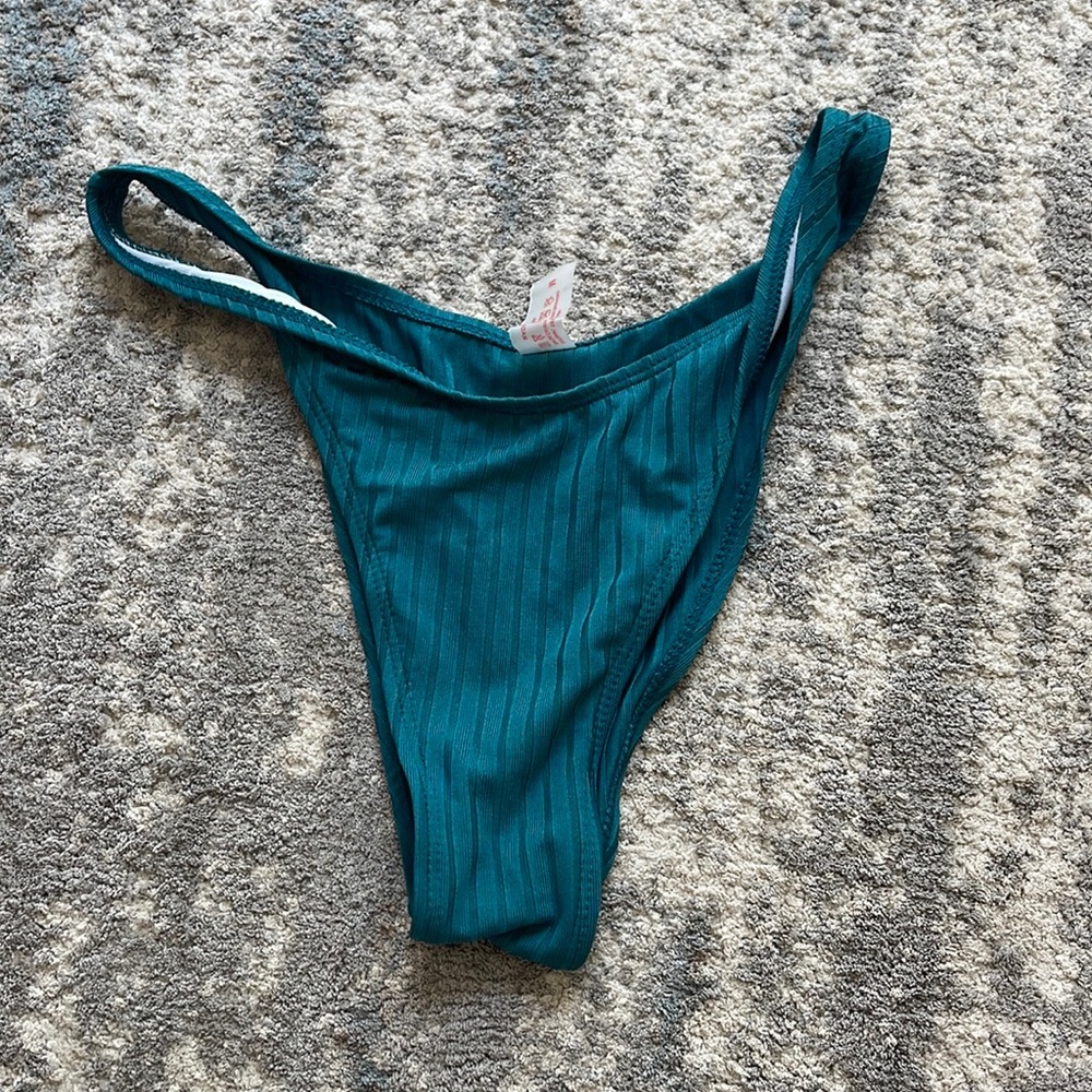 Swimsuit bottoms